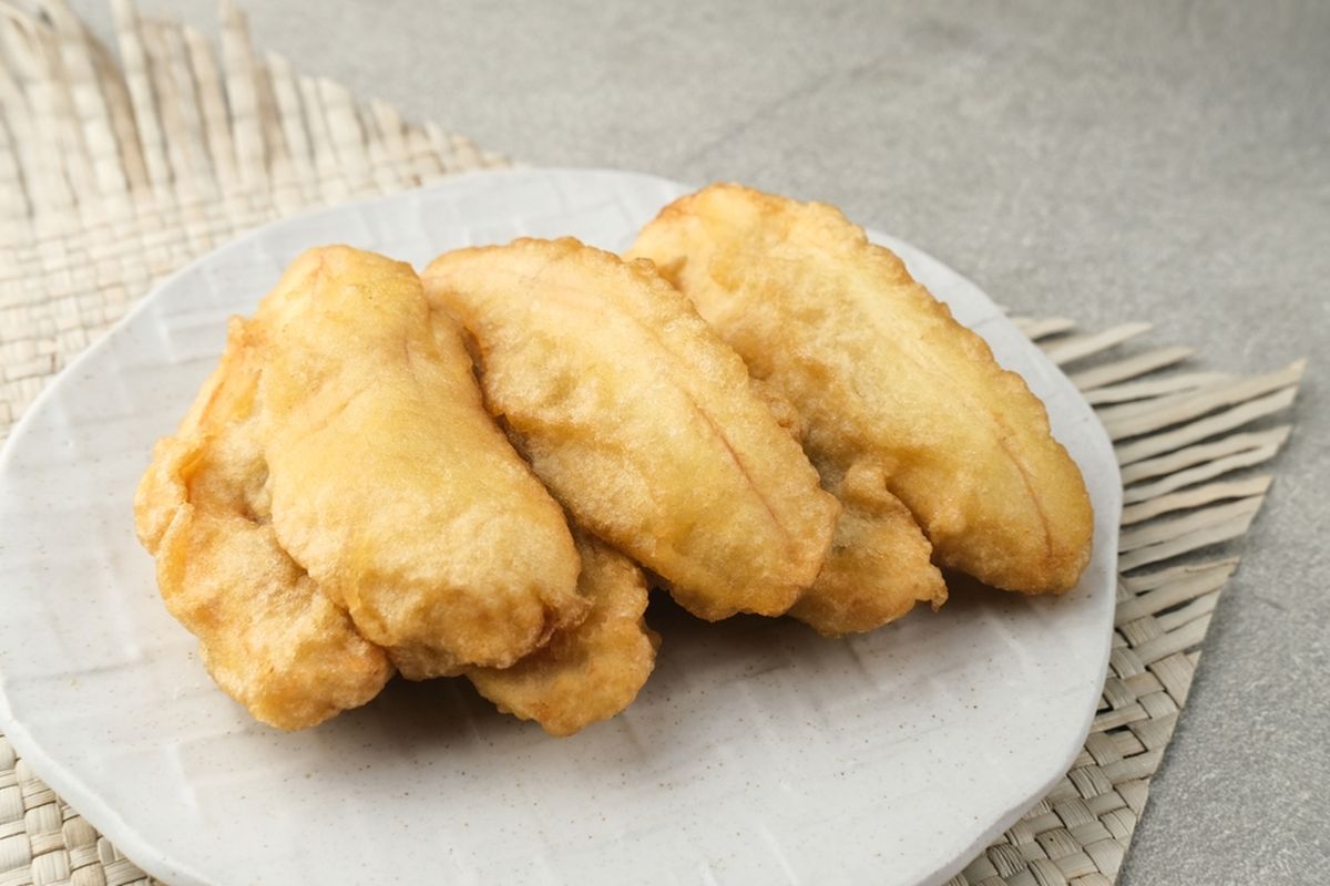 pisang, 4 Cara Memilih Pisang yang Manis dan Pas untuk Digoreng, 1. Perhatikan warna kulit pisang, 2. Raba dan tekan kulit pisang, 3. Hindari pisang yang memar, 4. Cium aromanya