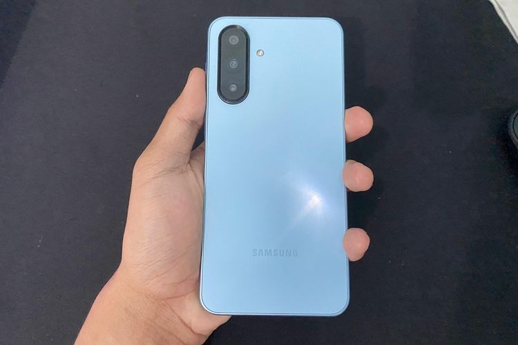 Lebaran 2026, HP Lebaran, Oppo, Vivo, 44 HP Harga Rp 3 Juta - Rp 6 Juta buat Lebaran 2026, Banyak Pilihan, 1. Oppo Reno 12F 5G, 2. Oppo Reno 13F 4G, 3. Oppo Reno 13F 5G, 4. Oppo A6t Pro, 5. Oppo A6 Pro 4G, 6. Oppo A6 Pro 5G, 7. Oppo A6, 8. Oppo A6x, 9. Oppo A6t, 10. Oppo A6t Pro 5G, 11. Oppo A5i Pro 5G, 12. Vivo V40 Lite, 13. Vivo V50 Lite, 14. Vivo V40 Lite 5G, 15. Vivo V50 Lite 5G, 16. Vivo V60 Lite, 17. Vivo V60 Lite 5G, 18. Vivo Y400, 19. Realme 15T 5G, 20. Realme 15 5G, 21. Realme 14 5G, 22. Realme 14T 5G, 23. Realme 13+ 5G, 24. Realme 13 4G, 25. Realme P3 5G, 26. Realme C85 5G, 27. Redmi Note 15 5G, 28. Redmi Note 15 Pro 5G, 29. Redmi Note 14 Pro 5G, 30. Redmi Note 14 Pro Plus 5G, 31. Poco X7 5G, 32. Poco X7 Pro 5G, 33. Poco F7, 34. Samsung Galaxy A17, 35. Samsung Galaxy A17 5G, 36. Samsung Galaxy A26 5G, 37. Samsung Galaxy A36 5G, 38. Tecno Camon 50, 39. Tecno Camon 50 Pro 5G, 40. Tecno Phantom V Flip 5G, 41. Infinix Note 40 Pro 5G, 42. Infinix Note 40 Pro+ 5G, 43. Infinix GT 20 Pro, 44. Infinix Note 60 Pro