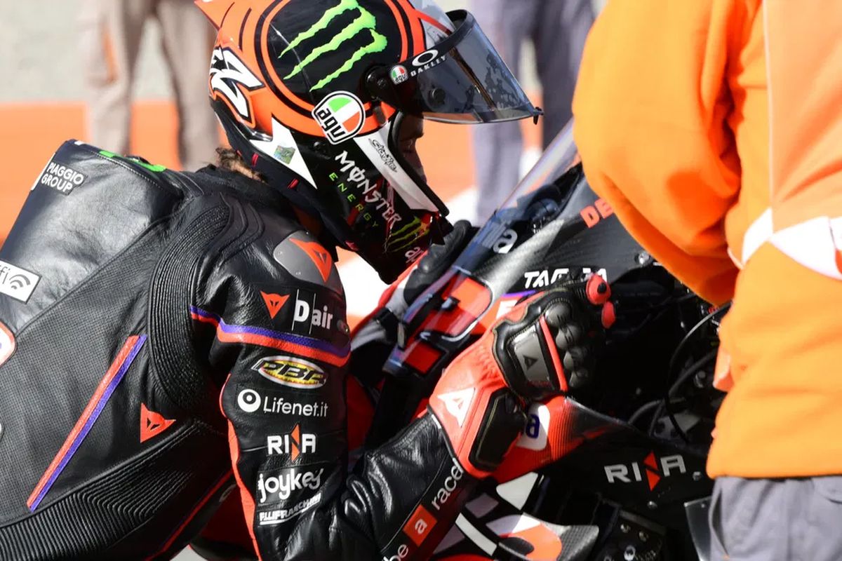 Bezzecchi, MotoGP, Marco Bezzecchi, Aprilia Racing, Cerita di Balik Bezzecchi Lamar Motornya, Bakal Tinggal Bareng
