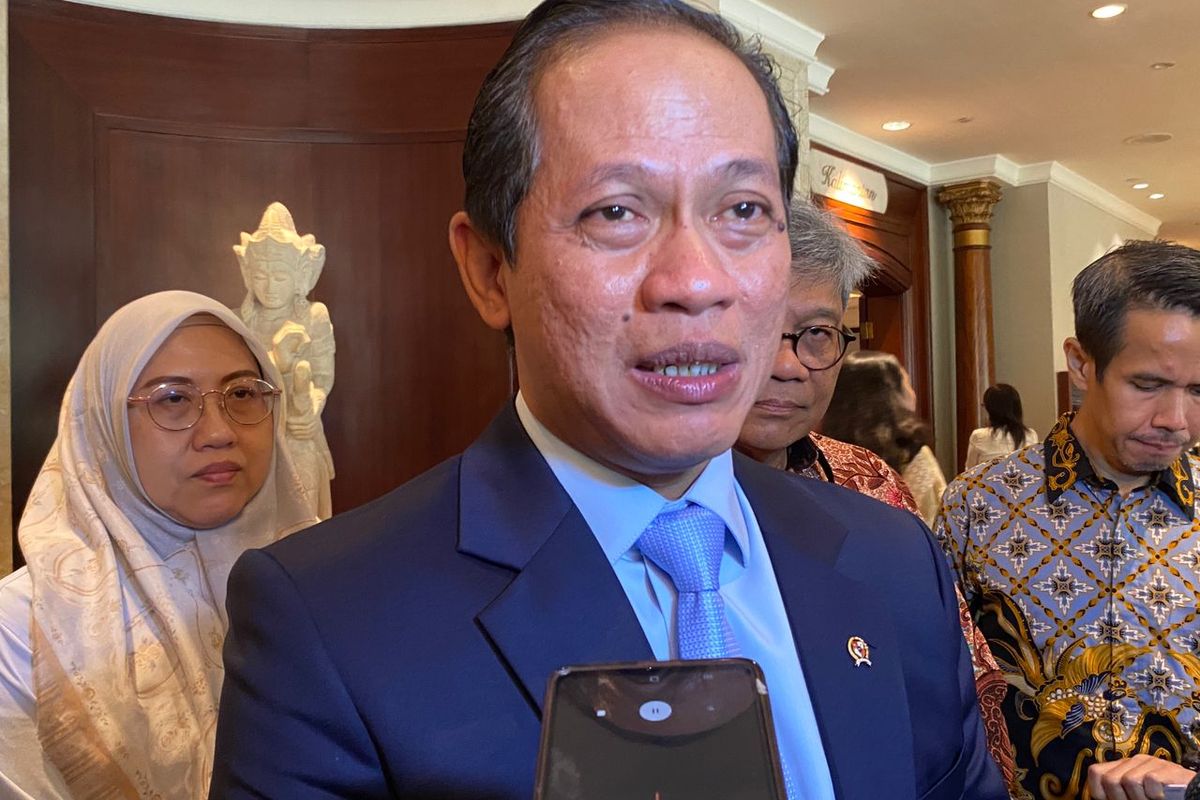 sampah, Banjir Bali, Hanif Faisol Nurofiq, tutupan hutan, Menteri LH, Menteri LH Jelaskan Penyebab Banjir Bali: Tutupan Hutan dan Sampah, Alih Fungsi Lahan dan Kajian Tata Ruang Bali, Masalah Sampah dan Drainase yang Memperparah Banjir Bali, Banjir Bali: Kerugian dan Status Tanggap Darurat, Gubernur Wayan Koster Klarifikasi Penyebab Banjir Bali