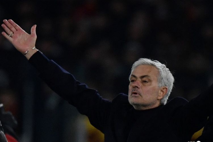 Jose Mourinho, benfica, Mourinho, eks pelatih man united, klub portugal, pelatih baru benfica, kontrak mourinho, Benfica Resmi Umumkan Jose Mourinho Sebagai Pelatih Baru, Kontrak Hingga 2027