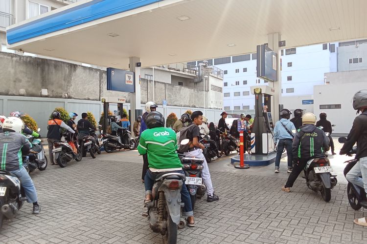 Shell, SPBU, Vivo, BP AKR, stok BBM, otomotif, Bahan bakar minyak, Stok BBM Swasta di Jakarta 1 Desember 2025: Shell Masih Kosong, Shell (DKI Jakarta), Vivo (DKI Jakarta),  Ilustrasi SPBU BP AKR., BP AKR (DKI Jakarta)