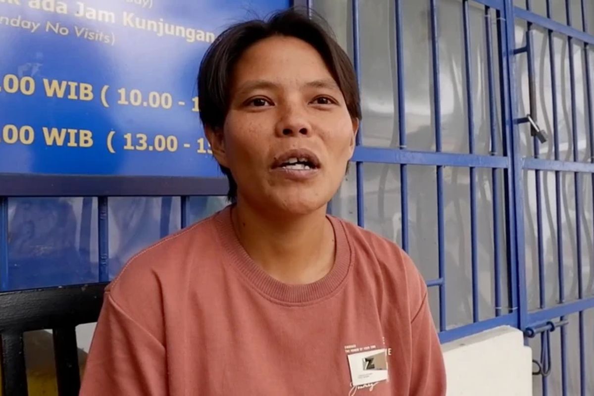Malaysia, kewarganegaraan, dideportasi, Dideportasi dari Malaysia, nur amira, nur amira tak punya kewarganegaraan, Nur Amira, Tak Diakui Dua Negara: Dipenjara di Malaysia, Kini Terancam Dideportasi Lagi, Permohonan Anak untuk Ibunya, Ombudsman Turun Tangan, Minta Bantuan Presiden, Peluang Nur Amira Jadi WNI