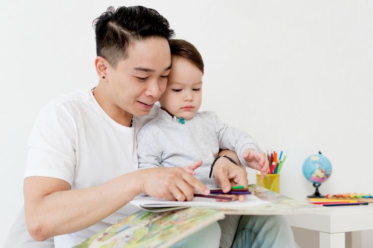 11 Ciri Pasangan Bakal Jadi Orangtua yang Baik, Termasuk Punya Keterampilan Menyelesaikan Konflik, 1. Antusias terhadap pola asuh dan anak-anak, 2. Punya pola pikir optimis dan tangguh, 3. Menyeimbangkan batasan dengan fleksibilitas, 4. Menunjukkan kecerdasan emosional dan kesadaran diri, 5. Terlibat dalam penyelesaian konflik yang efektif, 6. Mendorong hubungan yang sehat dan terpercaya, 7. Saling menghormati, 8. Memberikan dukungan emosional, 9. Menunjukkan kesabaran