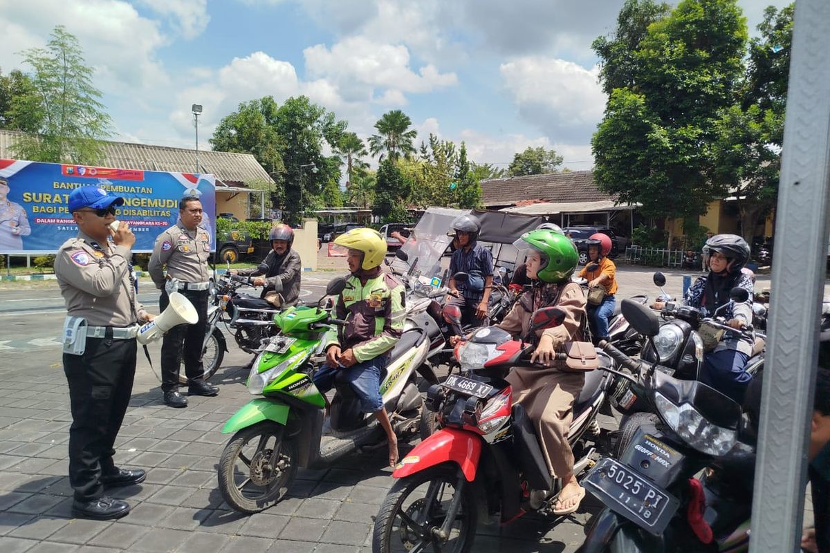 Lalu Lintas, ojol, humanis, budaya, polisi, Tak Melulu Tilang, Ini Cara Polisi Tumbuhkan Budaya Tertib Lalu Lintas