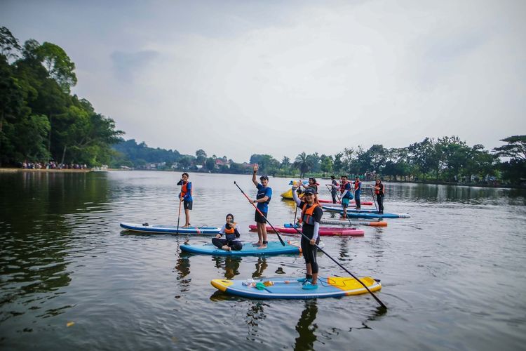 wisata alam Bogor, 8 Wisata Alam Bogor untuk Libur Lebaran, Sejuk dan Seru, 1. Situ Gede, 2. Telaga Saat, 3. Taman Wisata Gunung Pancar, 4. Taman Safari Indonesia, 5. Kebun Raya Bogor, 6. Curug Cilember, 7. Kebun Raya Cibodas, 8. Taman Bunga Nusantara