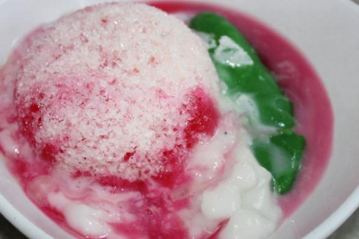kue tradisional indonesia, kuliner khas indonesia, Hero Green, pink brave, kuliner khas Indonesia berwarna pink dan hijau, kue berwarna pink dan hijau, 8 Kuliner Khas Indonesia Berwarna Pink dan Hijau, Cocok untuk Mengisi Semangat dan Mendinginkan Suasana Hati, 1. Es Pisang Hijau, 2. Selendang Mayang, 3. Putu Mayang, 4. Getuk Lindri, 5. Kue Lapis, 6. Mendut, 7. Bikang, 8. Wajik