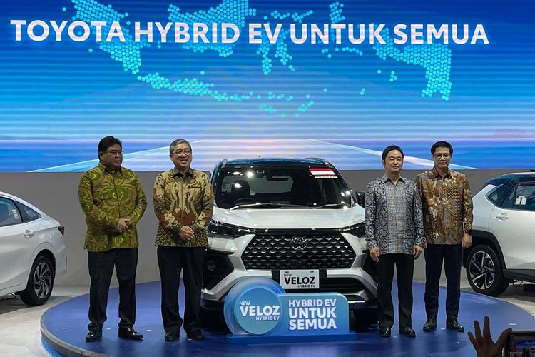 efisiensi bahan bakar, kendaraan elektrifikasi, IIMS 2026, Daftar Lengkap Toyota Veloz Hybrid Setelah Harga Naik