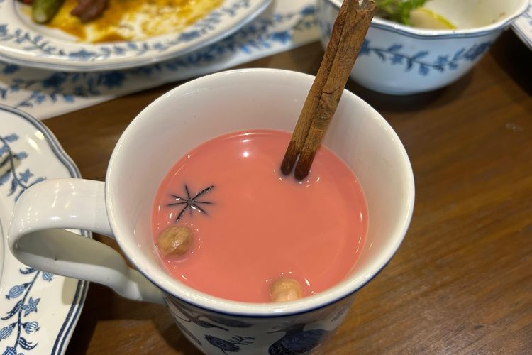 RA Kartini, Dailah Sajian Kontemporer, makanan kesukaan RA Kartini, Hari Kartini, Purana Home, Restoran di Jaksel Ini Sajikan Menu Kesukaan RA Kartini, Ada Apa Saja?, 1. Sop Pangsit, 2. Ayam Kediri, 3. Es Krim Tape, 4. Jiwel, 5. Adon Adon Coro