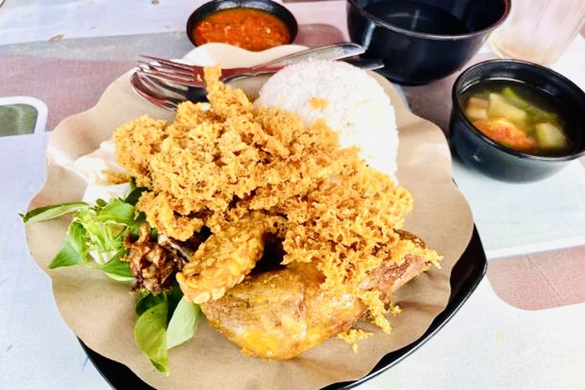 ayam kremes, menu, makan siang, ayam, stok, lauk, sahur, berbuka puasa, gurih, renyah, Resep Ayam Kremes Gurih Renyah, Ide Lauk Makan Siang dan Stok Sahur