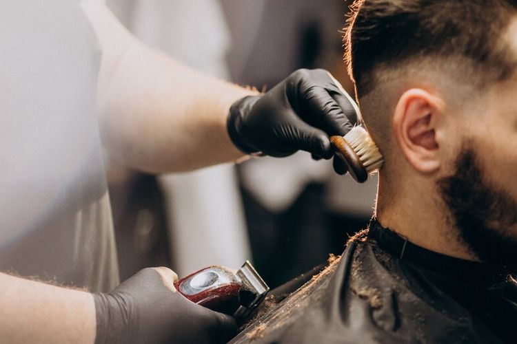 model rambut pria, 55 Model Rambut Pria Terbaru 2026, Bikin Makin Ganteng &amp; Stylish, Tren Model Rambut Pria Terbaru 2026, Model Rambut Pria Pendek yang Praktis &amp; Rapi, Inspirasi Undercut yang Selalu Jadi Favorit, Model Rambut Medium Length untuk Look Dewasa, Model Rambut Pria Keriting yang Tetap Stylish, Model Rambut Pria Anti Mainstream, Cara Memilih Model Rambut Pria Sesuai Bentuk Wajah, Pertanyaan Umum Seputar Model Rambut Pria