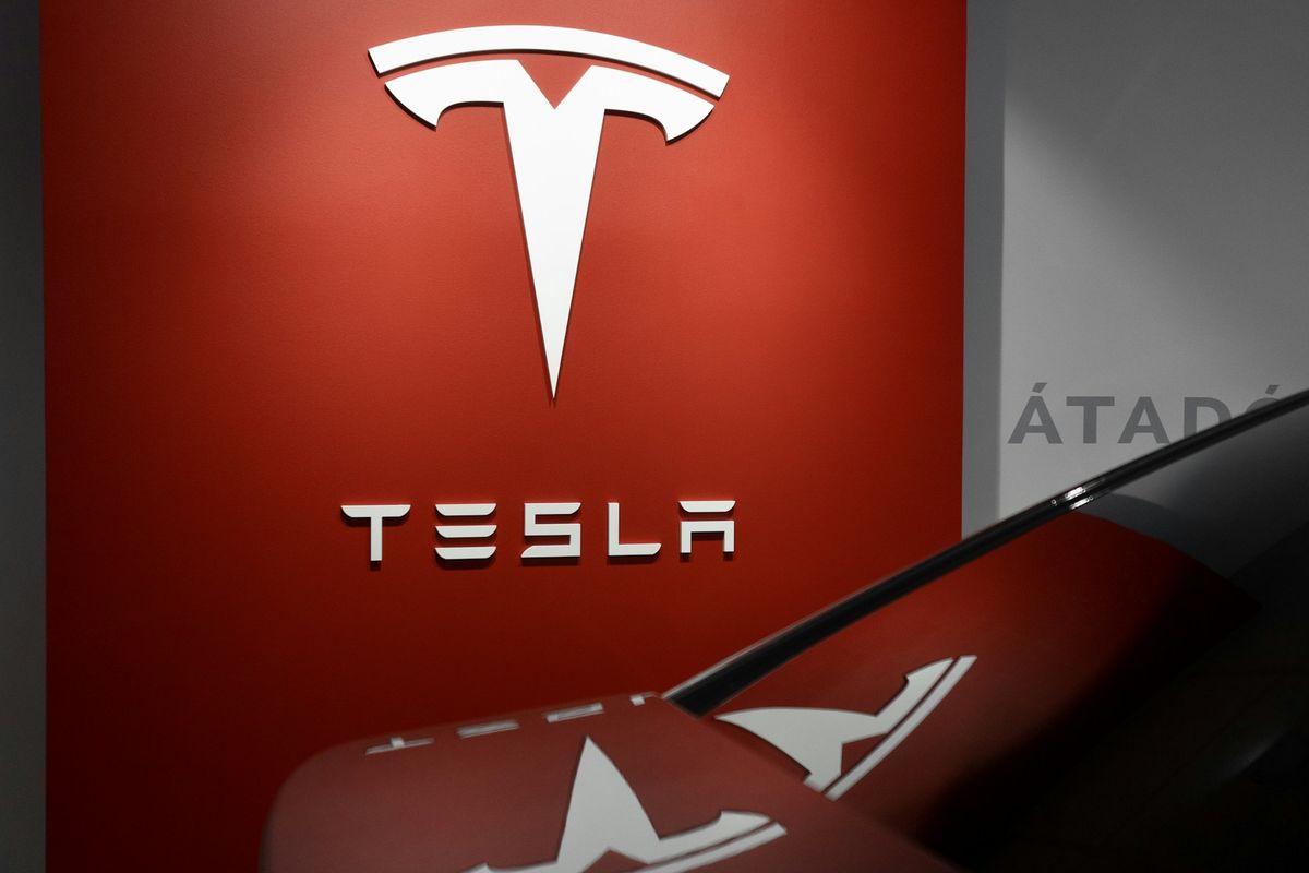 otomotif, Amerika Serikat, Elon Musk, mobil listrik, kendaraan listrik, Daftar Merek Mobil Listrik Terlaris di AS 2025, Tesla Masih Berkuasa