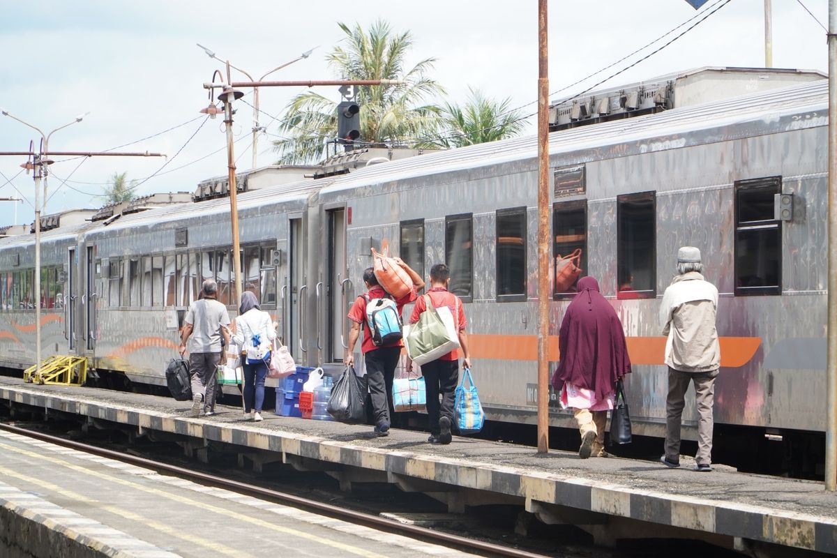 mudik Lebaran 2026, Mudik Lebaran 2026, 423.965 Tiket Kereta dari Jakarta Masih Bisa Dipesan