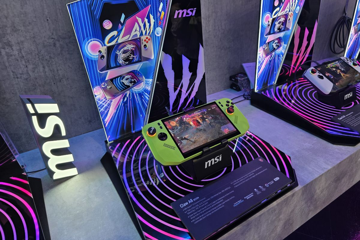 handheld, Switch 2, Steam Deck, game, AMD Ryzen Z2 Extreme, Game, MSI Claw, msi claw 8 ai, MSI Claw A8, handheld console, Melihat MSI Claw A8 di Computex 2025, Konsol Handheld Pesaing Nintendo Switch 2 dan Steam Deck, Warna ngejreng, Pakai prosesor AMD, Edisi Khusus Claw 8 AI+, Siap Bersaing dengan Switch 2 dan Steam Deck?