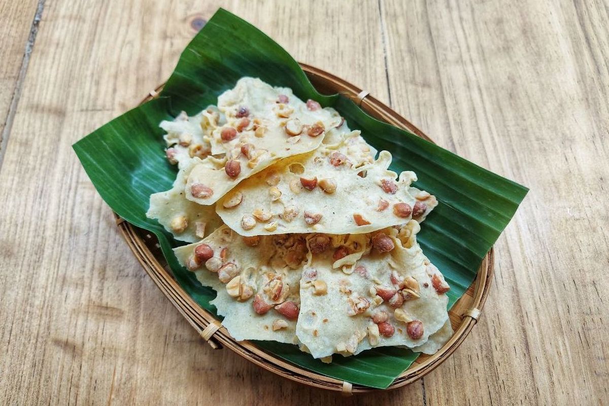 rempeyek kacang, resep peyek kacang, cara membuat peyek kacang, peyek kacang, Resep Peyek Kacang, peyek kacang renyah, resep peyek kacang tidak keras, Cara Membuat Peyek Kacang Renyah dan Tidak Keras, Ini Racikan Tepungnya!