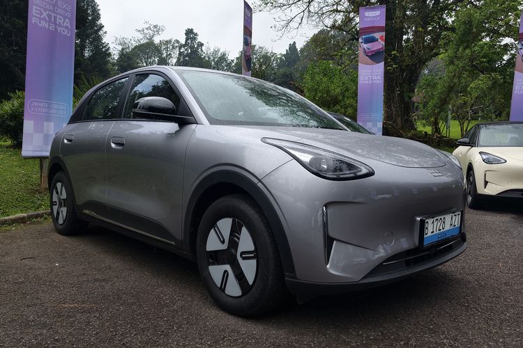 Selisih Rp 30 Juta, Apa Perbedaan Geely EX2 Pro dan Max?