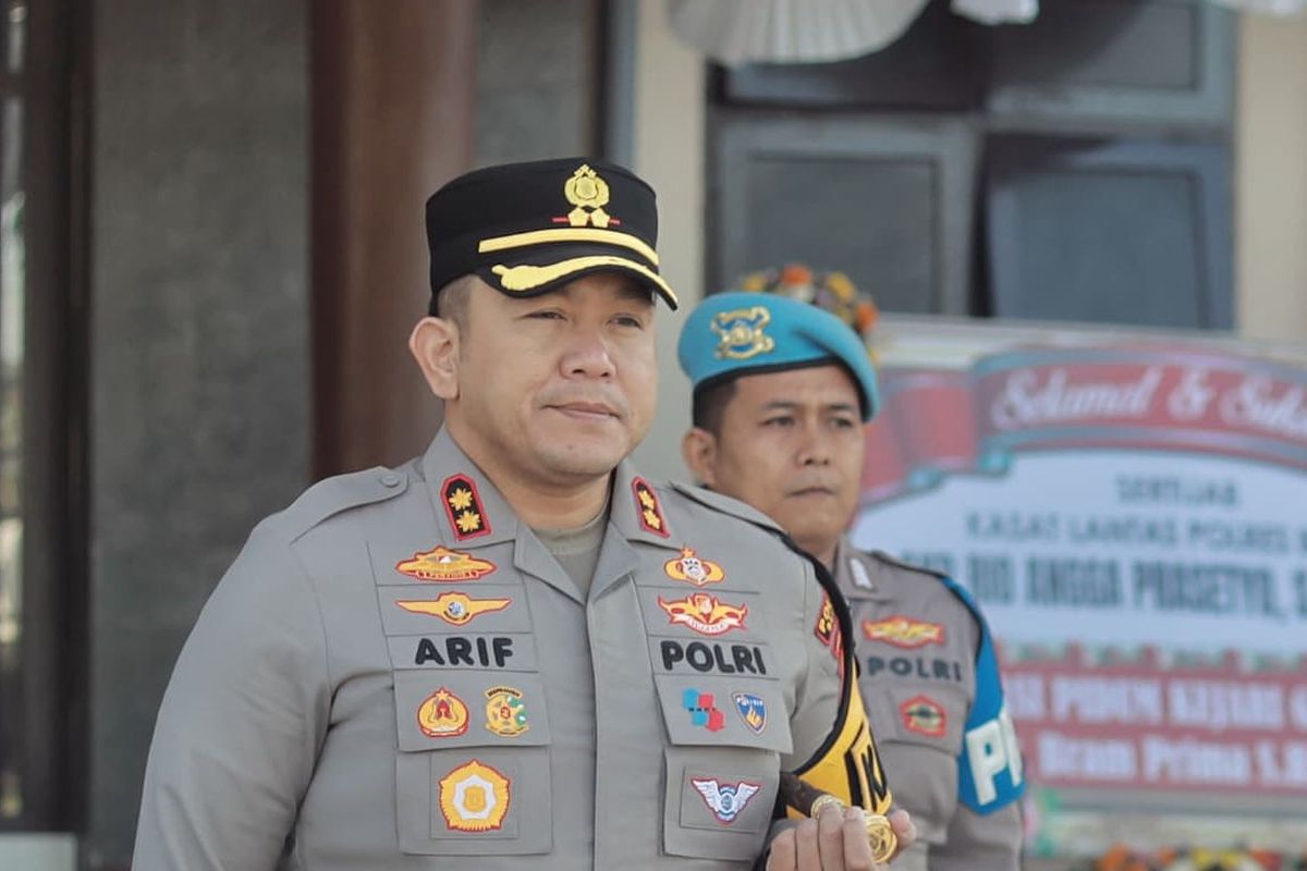 sound horeg, Sound Horeg, karnaval sound horeg, Pemprov Jatim, kapolres blitar, Kapolres Blitar Siap Tindak Karnaval Sound Horeg yang Ganggu Ketertiban, Polisi Akan Cek dan Hentikan Jika Sound Horeg Terbukti Mengganggu, Bukan Hanya Sound Horeg, Semua Kegiatan Bersuara Keras Akan Ditindak, Imbauan Patuh Regulasi dan Hindari Kerugian, Maklumat Polda dan Regulasi Pemprov Jatim Sedang Disiapkan