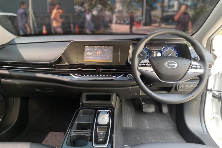 mobil listrik, sedan listrik, Aion ES, Aion, GAC Indonesia, Apa Kabar Sedan Listrik Aion ES?