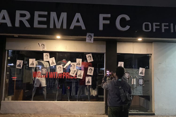 Super league 2025-2026, Persik Kediri, Arema FC, Arema FC Kalah, Suporter Protes Tuntut Singo Edan Berbenah