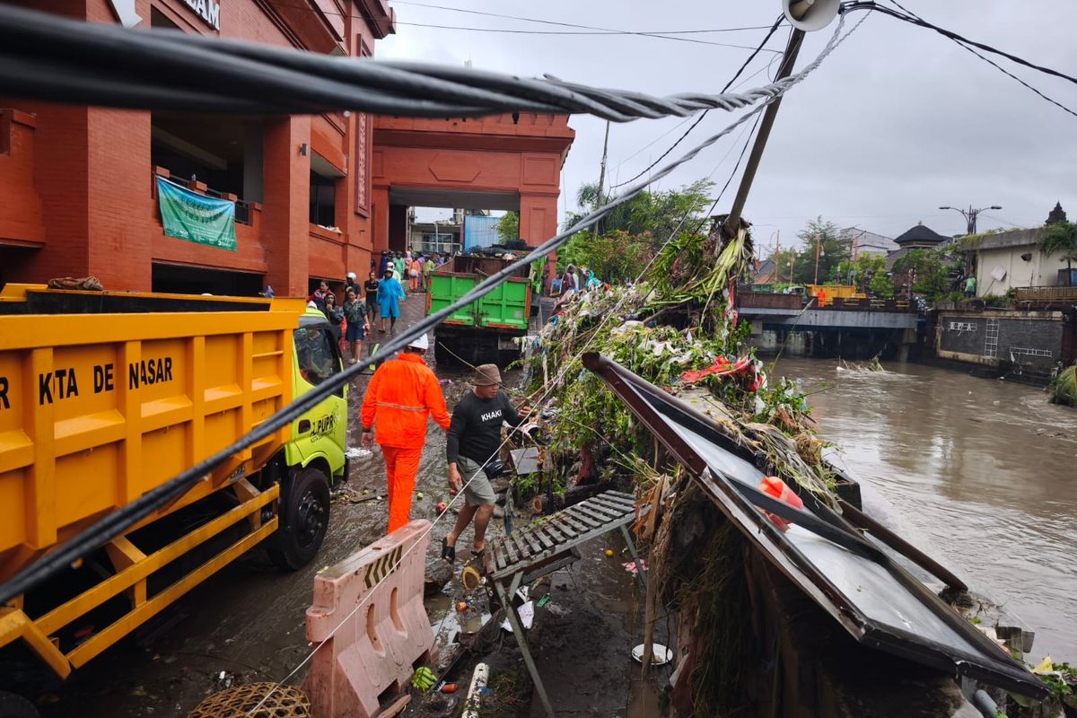 Bali, banjir, pemulihan listrik, bali selatan, bali banjir, Pemulihan Listrik Bali Selatan Terhambat Banjir, PLN Fokus Atasi Kerusakan