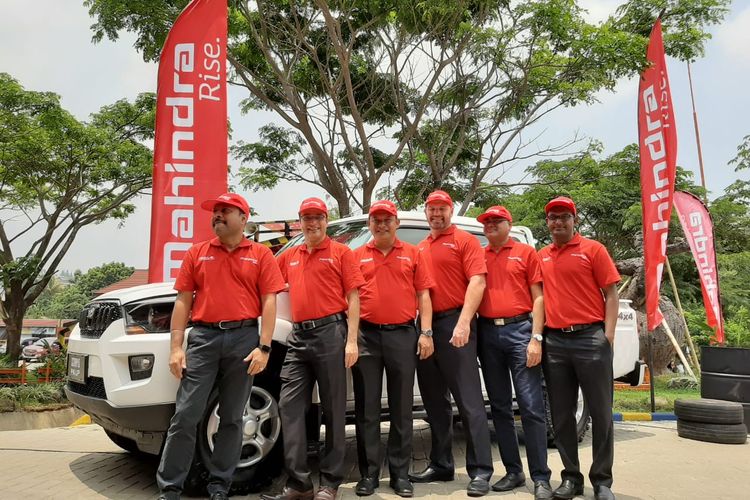 Mahindra, Scorpio, Toyota, Hilux Rangga, Toyota Hilux Rangga, Komparasi Pikap: Mahindra Scorpio Vs Toyota Hilux Rangga