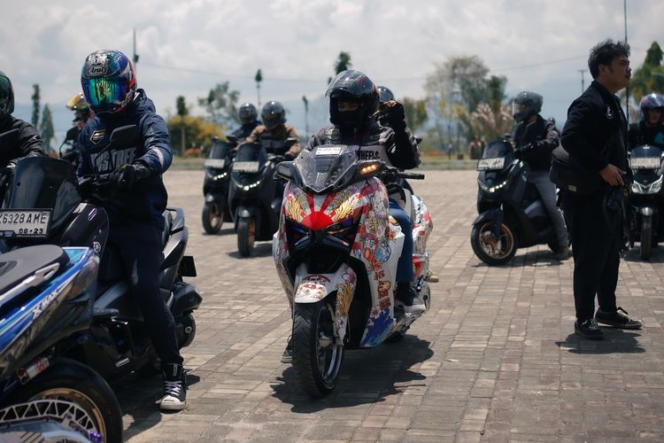 MAXI Tour Boemi Nusantara, touring, modifikasi, motor modifikasi, Modifikasi Tak Halangi Touring, XMAX Custom Ikut Libas Jalur Samosir