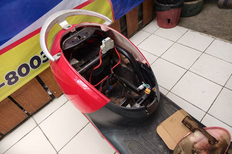 baterai Lithium, baterai SLA, Beda Spek, Ini Alasan Baterai SLA Lebih Mudah Rusak dibanding Lithium