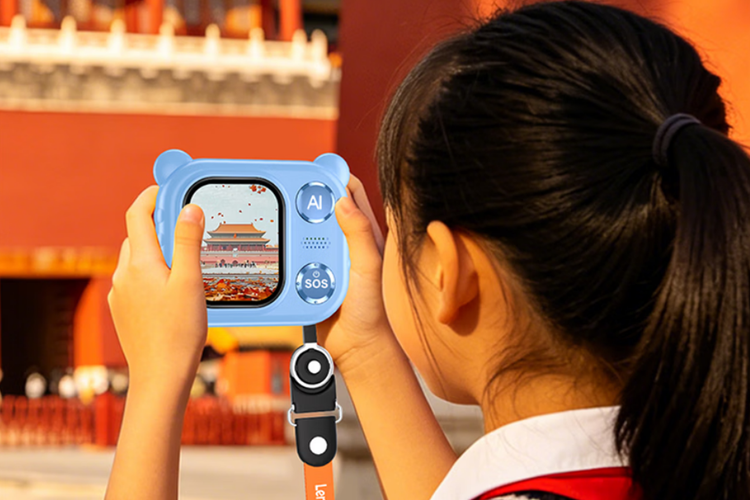 Lenovo, anak, gadget AI, Lenovo AI Companion Device, Lenovo Rilis Gadget AI untuk Anak, Punya Tombol Darurat dan GPS