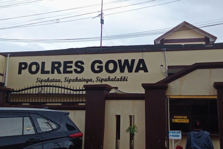 polisi, Gowa, polisi gadungan, tni peras warga, tni peras sopir di gowa, 3 Oknum TNI di Gowa Pura-pura Jadi Polisi, Peras Sopir Rp 30 Juta, Modus Mengaku Polisi dan Menangkap TKI, Dua Warga Sipil Diamankan, Tiga Oknum TNI Terlibat, Diserahkan ke Polisi Militer