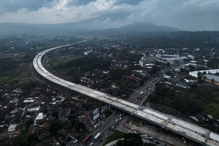 tol Bawen, Jalan Tol, BERITA FOTO: Penampakan Tol Yogyakarta-Bawen, Diresmikan 2026?, Peran krusial tol Bawen-Yogyakarta, Upaya mendukung pembangunan nasional, Pengerjaan tol Bawen-Yogyakarta, Enam seksi Bawen-Yogyakarta, Tol Bawen-Yogyakarta beroperasi 2026
