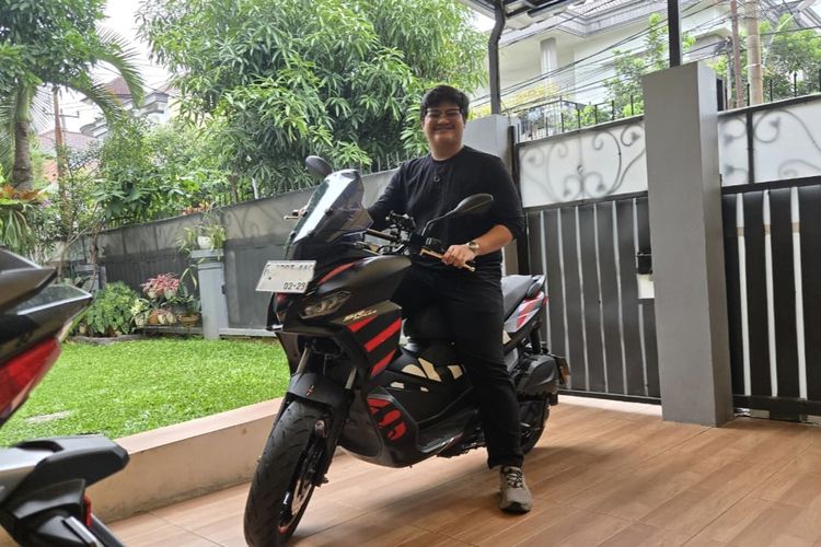 QJMotor, Insentif Kendaraan Listrik, Jalan Tol, Pembatasan Truk, VinFast, Mobil Nasional, Biaya Kepemilikan, Aprilia SR-GT 200, Insentif Kendaraan Listrik, Belajar dari VinFast