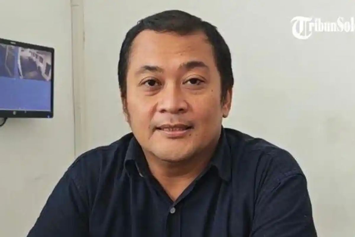 KPU Solo, ijazah Jokowi, Komisi Informasi Pusat, ijazah jokowi, ijazah jokowi ugm, ijazah Jokowi asli, ijazah jokowi terbaru, ijazah jokowi kpu, ijazah jokowi dimusnahkan, ketua kpu solo, KPU Solo Bantah Arsip Salinan Ijazah Jokowi Sudah Dimusnahkan, Masih Disimpan Utuh