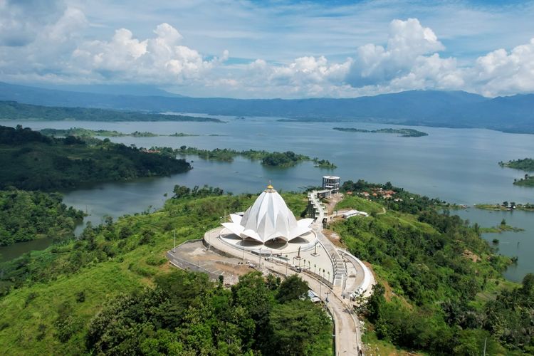 turis Arab di Indonesia, Tak Cuma Puncak, Turis Arab Suka ke 5 Destinasi Wisata Indonesia Ini