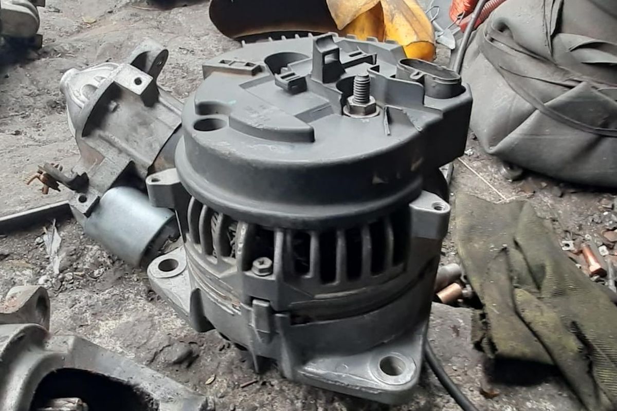 mobil, alternator, kebiasaan, aksesori, Perawatan, Kebiasaan yang Membuat Alternator Mobil Cepat Rusak