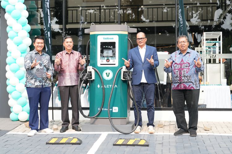 layanan purna jual, ekspansi jaringan, kendaraan listrik, Dealer Aletra Kemang, Dealer Aletra Kemang Resmi Dibuka di Jakarta Selatan