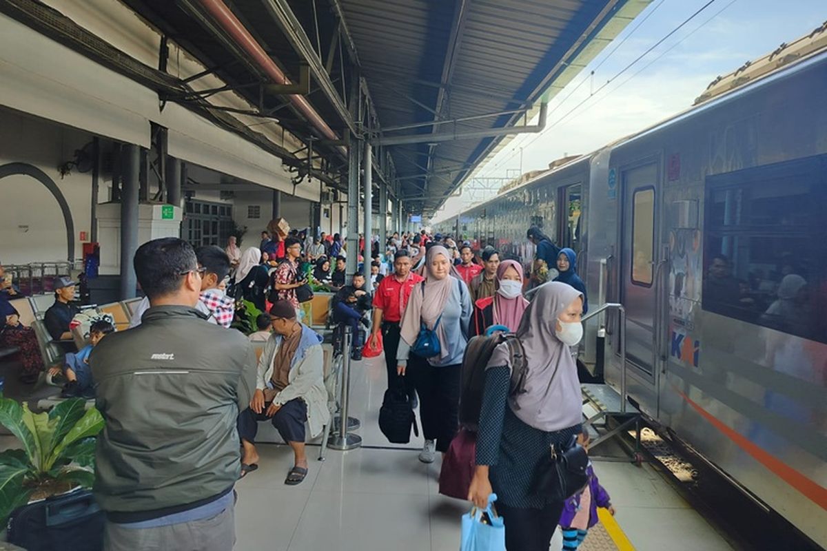 mudik Lebaran 2026, tiket kereta mudik Lebaran 2026, Tiket Mudik Hari H Lebaran Dibuka Nanti Malam, Catat Jamnya