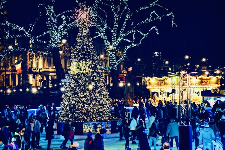 Eropa, Natal, 5 Kota Pilihan untuk Menikmati Libur Natal dan Akhir Tahun di Eropa, 1. London, 2. Amsterdam, 3. Nuremberg, Jerman, 4. Zagreb, Kroasia, 5. Strasbourg, Prancis
