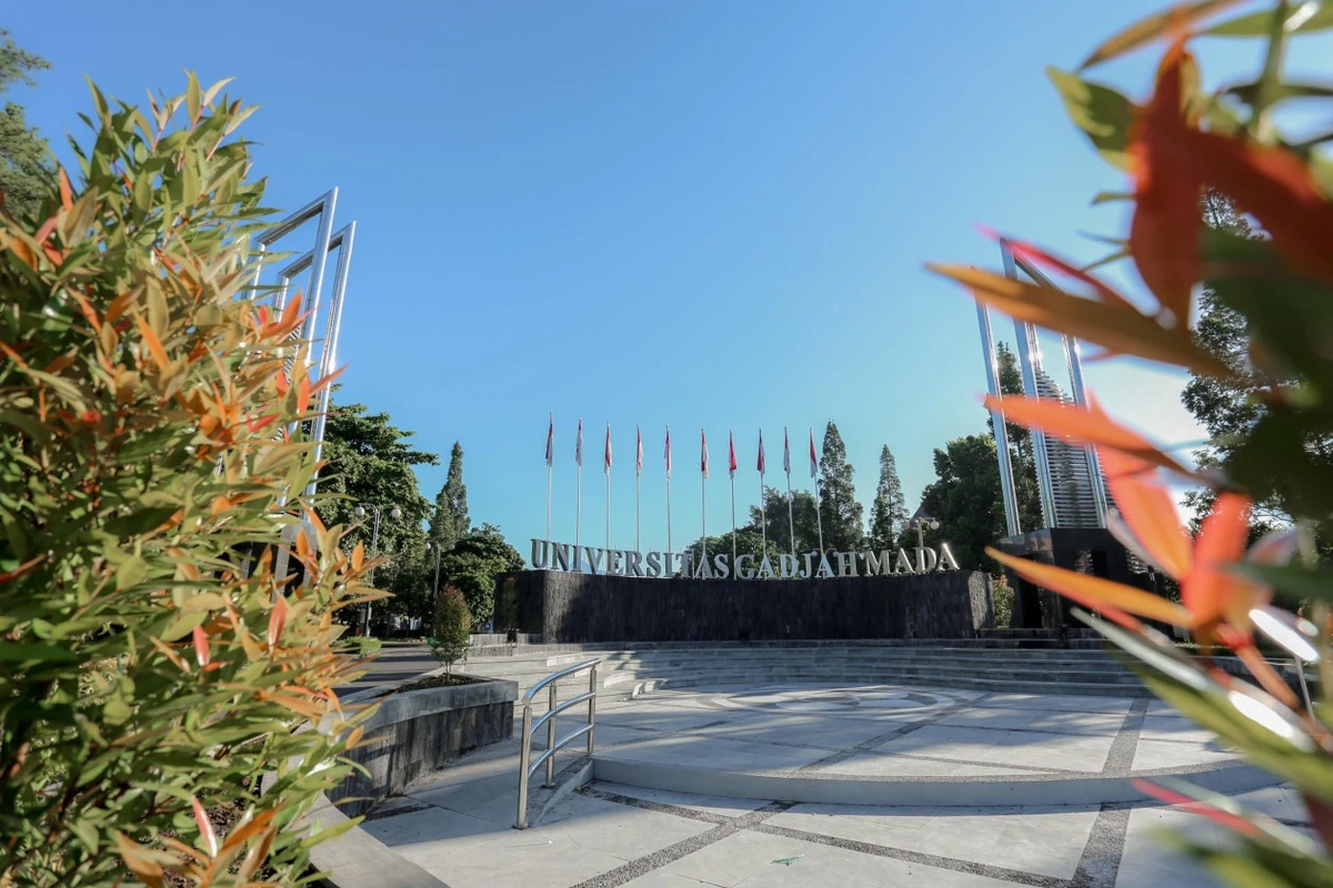 Departemen Perikanan UGM, Noer Kasanah, Rektor UGM, Universitas Gadjah Mada, LBH Yogyakarta, noer kasanah perikanan ugm, noer kasanah ugm facebook, kasus noer kasanah, LBH Yogyakarta Sesalkan Sikap UGM soal Dosen Noer Kasanah, Sebut Kampus Langgar Transparansi