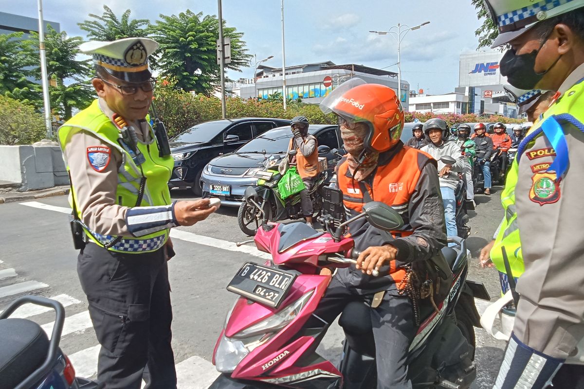 Operasi Zebra Jaya, Operasi Zebra, pelanggaran lalu lintas, operasi zebra jaya, razia lalu lintas, operasi zebra, Operasi Zebra Jaya 2025, Operasi Zebra Jaya 2025 Mulai Bergulir, Kapan Waktunya?