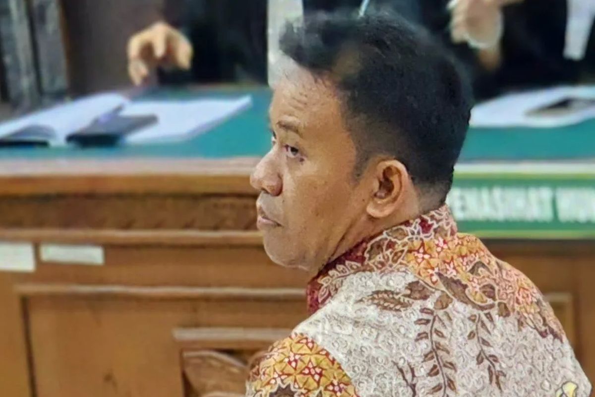 kasus gratifikasi, Alwin Basri, Mantan Wali Kota Semarang, Hevearita G. Rahayu, Pengadilan Tipikor Semarang, ketua gapensi kota semarang martono, Ketua Gapensi Semarang Divonis 4,5 Tahun Penjara dalam Kasus Gratifikasi ke Mbak Ita dan Alwin Basri