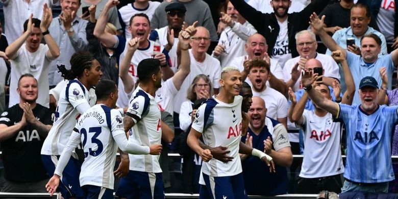 Liga Inggris, Premier League, Tottenham Hotspur, Link Live Streaming, Chelsea, Tottenham Vs Chelsea, Tottenham, derby London, liga inggris 2025-2026, Link Live Streaming Tottenham Vs Chelsea di Liga Inggris 2025-2026, Enzo Maresca Waspadai Performa Tottenham, Tottenham Dapat Kabar Baik dari Ruang Medis, Prediksi Susunan Pemain Tottenham Vs Chelsea, Link Live Streaming Tottenham Vs Chelsea