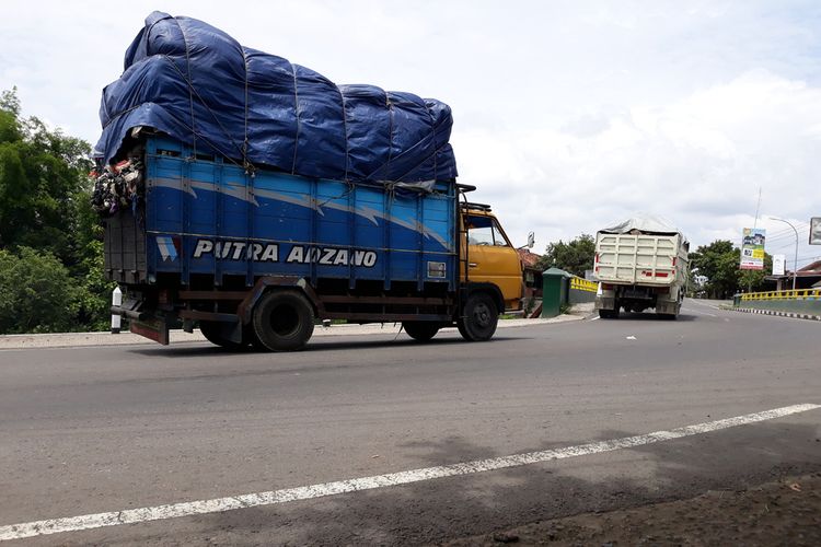 sistem pengereman, rem bus, Rem truk, sistem pengereman kendaraan besar, 2 Sistem Rem pada Bus dan Truk yang Wajib Dipahami Pengemudi