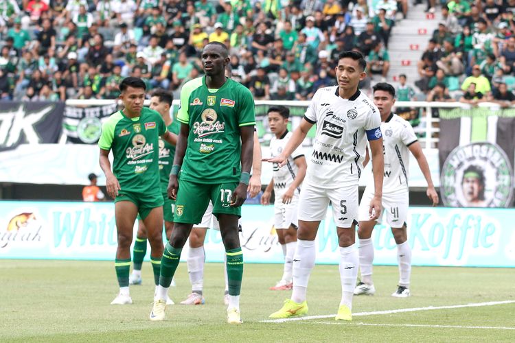 Persebaya, persebaya vs persija, Rizky Ridho, Super League, bek timnas Indonesia, kiprah rizky ridho, Persebaya Vs Persija: Momen Pulang Kampung Rizky Ridho ke Stadion GBT