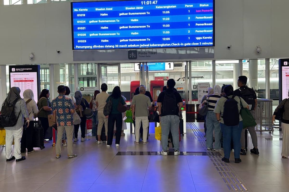 Whoosh, Long Weekend Usai, Lebih dari 21.000 Orang Balik ke Jakarta Naik Whoosh
