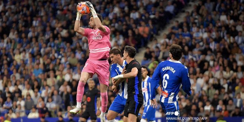 Barcelona, RFEF, Liga Spanyol, Marc-Andre ter Stegen, Joan Garcia, LaLiga Menyetujui Permintaan Barcelona, Joan Garcia Segera Didaftarkan