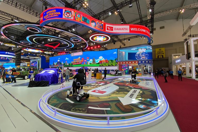Daihatsu, GIIAS, Rocky Hybrid, GIIAS 2025, penjualan mobil, Pasar Otomotif Lesu, Daihatsu Optimistis Pertahankan Posisi Kedua