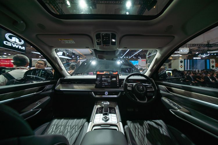 ADAS Level 2, Tank 500 Diesel: Definisi Kenyamanan dan Kekuatan SUV China, Fitur Keselamatan dan ADAS, Konektivitas, Pilihan Warna, Spesifikasi GWM Tank 500 Diesel