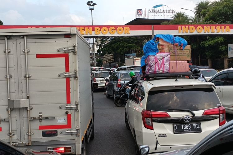mobil, arus balik, bagasi, Tips Menata Barang di Mobil Saat Arus Balik: Jangan Ganggu Keselamatan