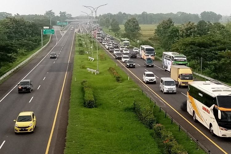 tarif tol, Jasa Marga, diskon tarif tol, Catat Waktunya, Delapan Ruas Tol Dapat Diskon Tarif saat Nataru