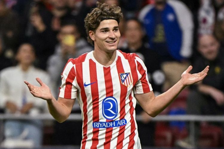 Atletico Madrid, Julian Alvarez, Barcelona, Arsenal, Rumor Julian Alvarez ke Barcelona dan Arsenal Menguat, Sang Agen Angkat Bicara